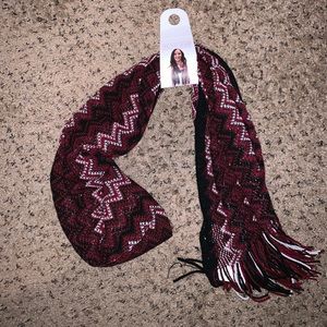 NWT scarf